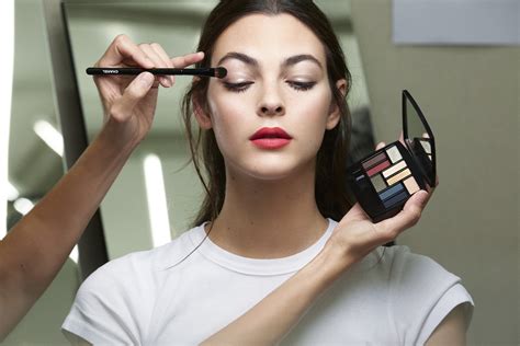 chanel spring makeup|Look Backstage .